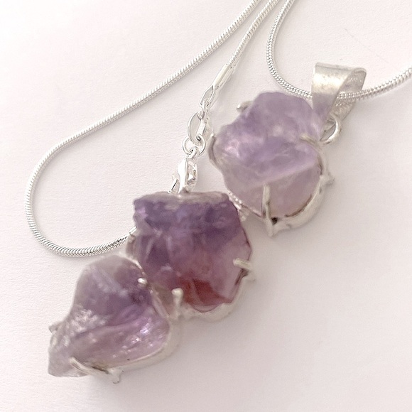 Jewelry - 2 inch, natural rough, Amethyst, pendant on silver chain.